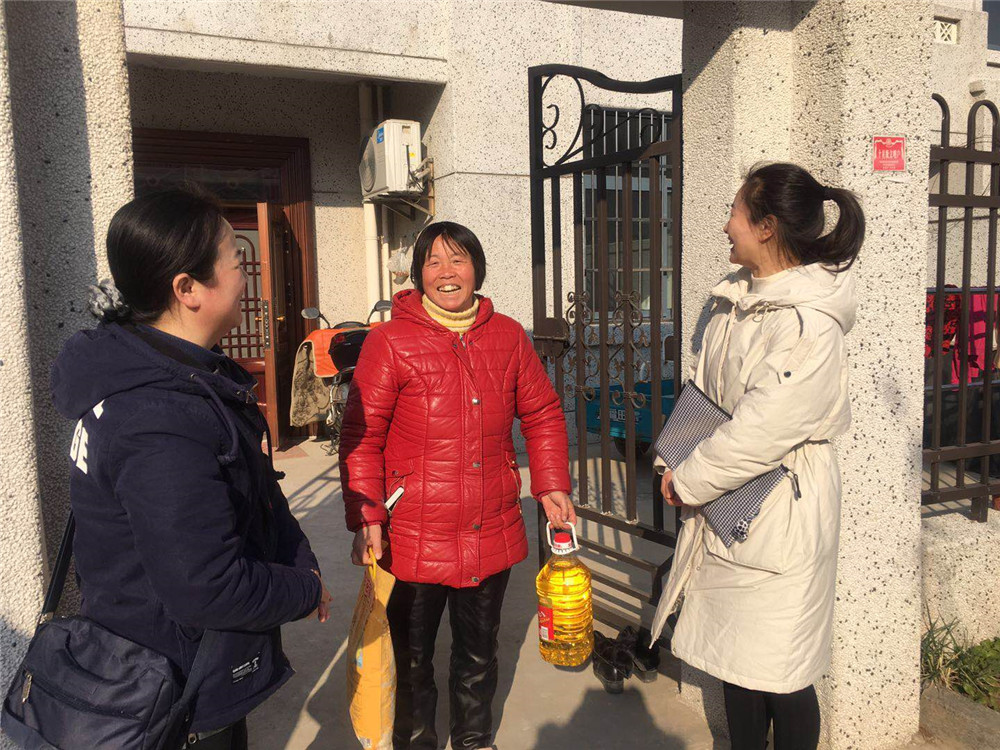 江苏省美术馆2019年1月23日在江苏省阜宁县孔荡村开展“迎新送福、慰问帮扶”活动-3.jpg